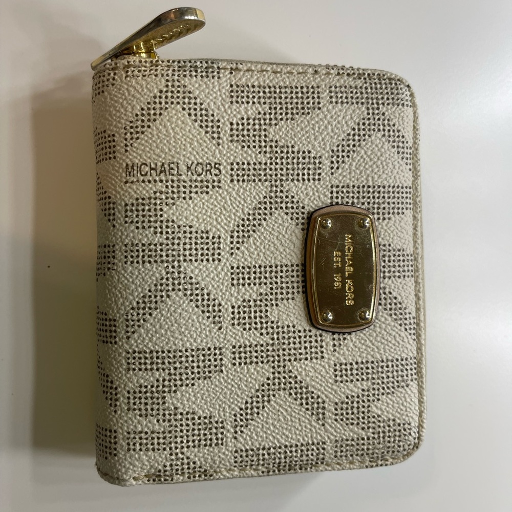 Michael kors wallet